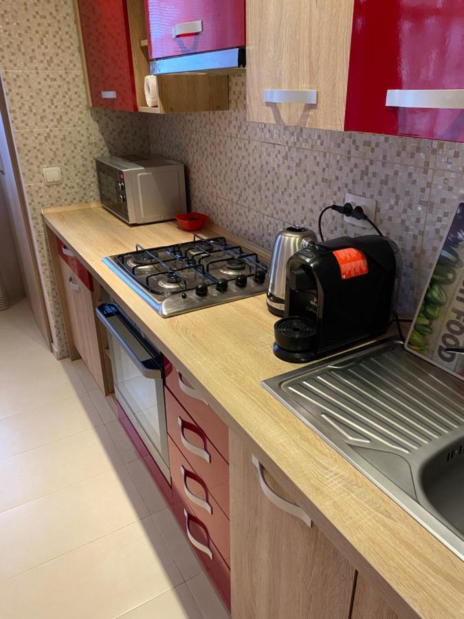 Igi Red Flat With Free Private Parking Apartment Cluj-Napoca Ngoại thất bức ảnh