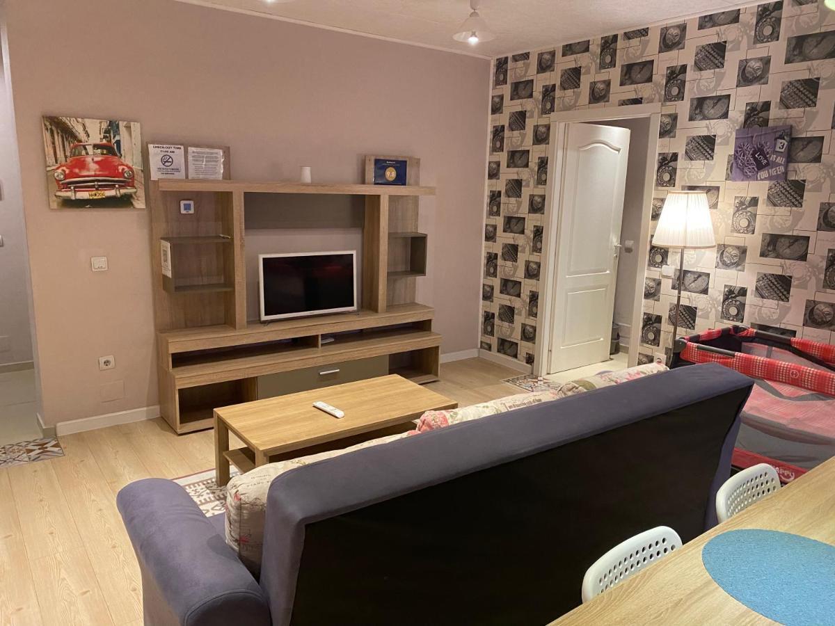Igi Red Flat With Free Private Parking Apartment Cluj-Napoca Ngoại thất bức ảnh